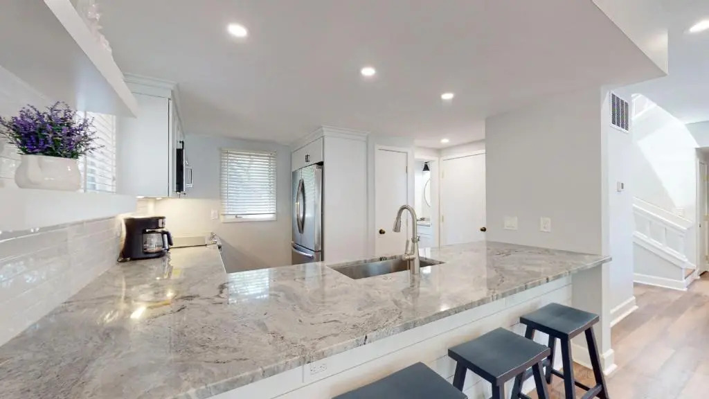 7621 Huntington Villas