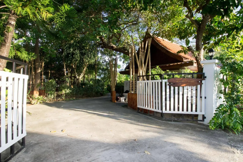 爱沙万别墅酒店(Aisawan Villas)