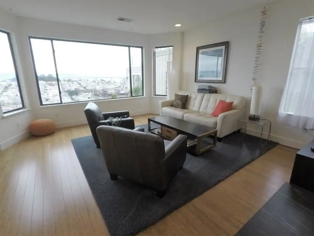 Russian Hill Vista Holiday