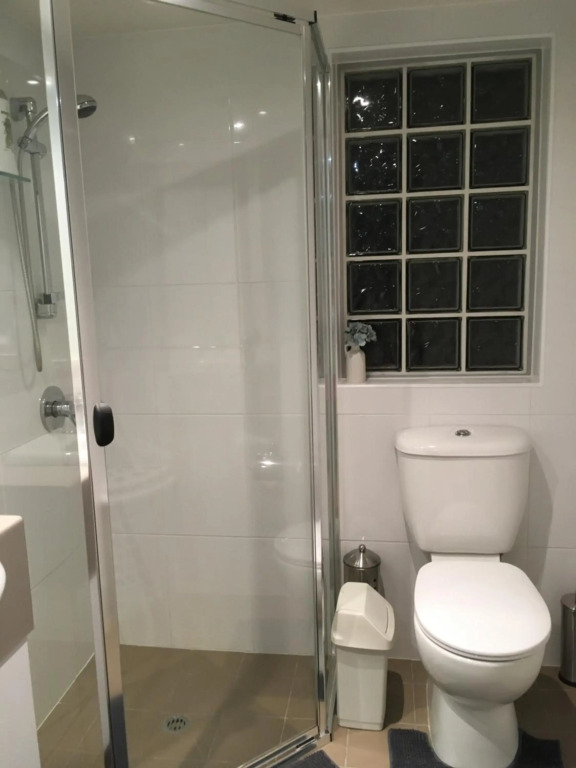 Merivale stay in South Brisbane two beds two baths one parking