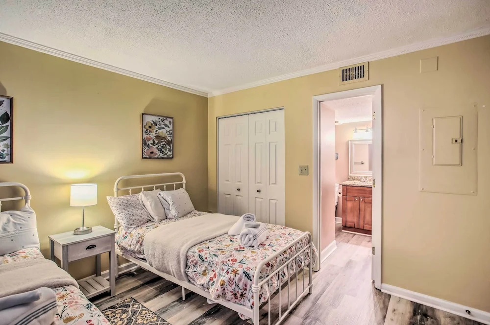 Pool Access: Family-friendly Myrtle Beach Condo