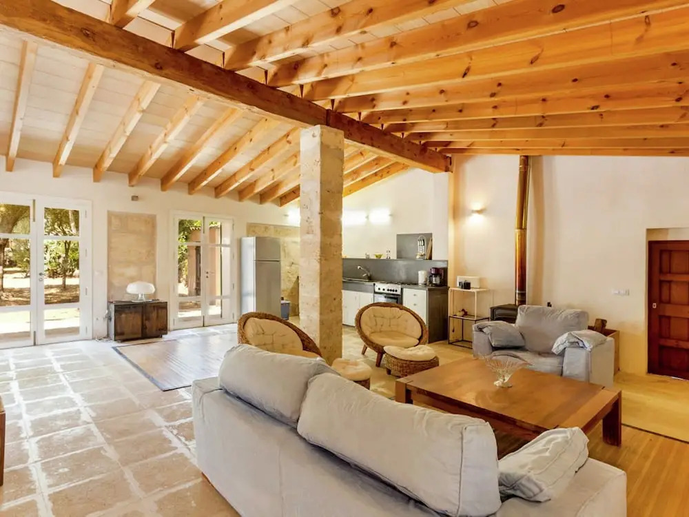This finca has its own private access to the beautiful sandy beach Es Trenc