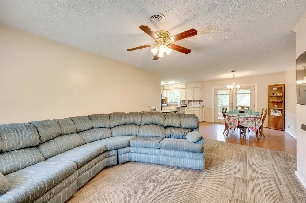 Quiet Columbus Home w/ Private Deck & Grill!