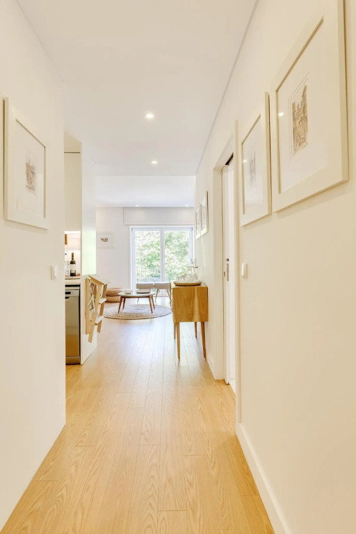 Almada Downtown Apartment by DAHOME