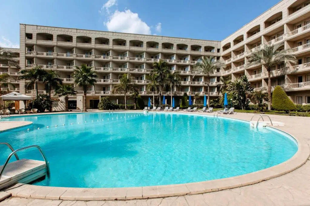 Grand Pyramids Hotel
