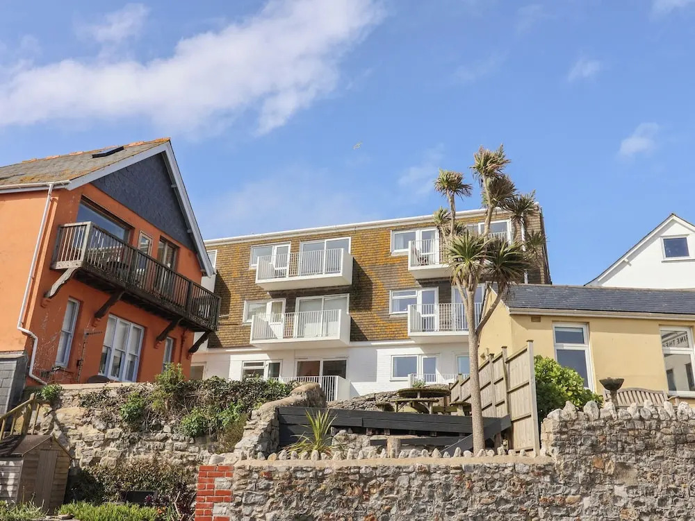 1 Bay View Court