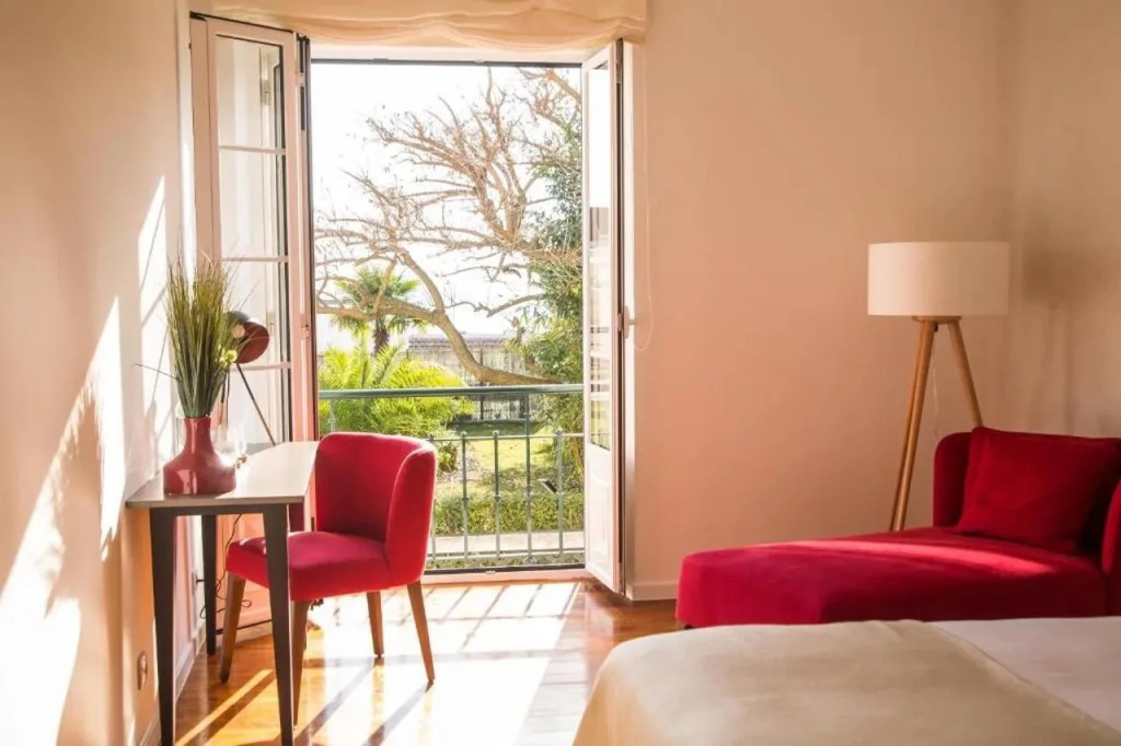 Bica FLH Suites