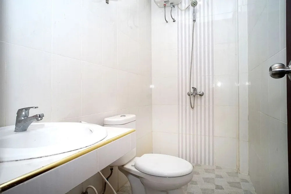 OYO 1647 Hotel Pavilliun 02