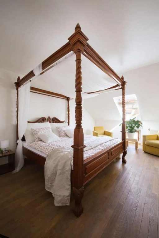 Golden Angel Apartment