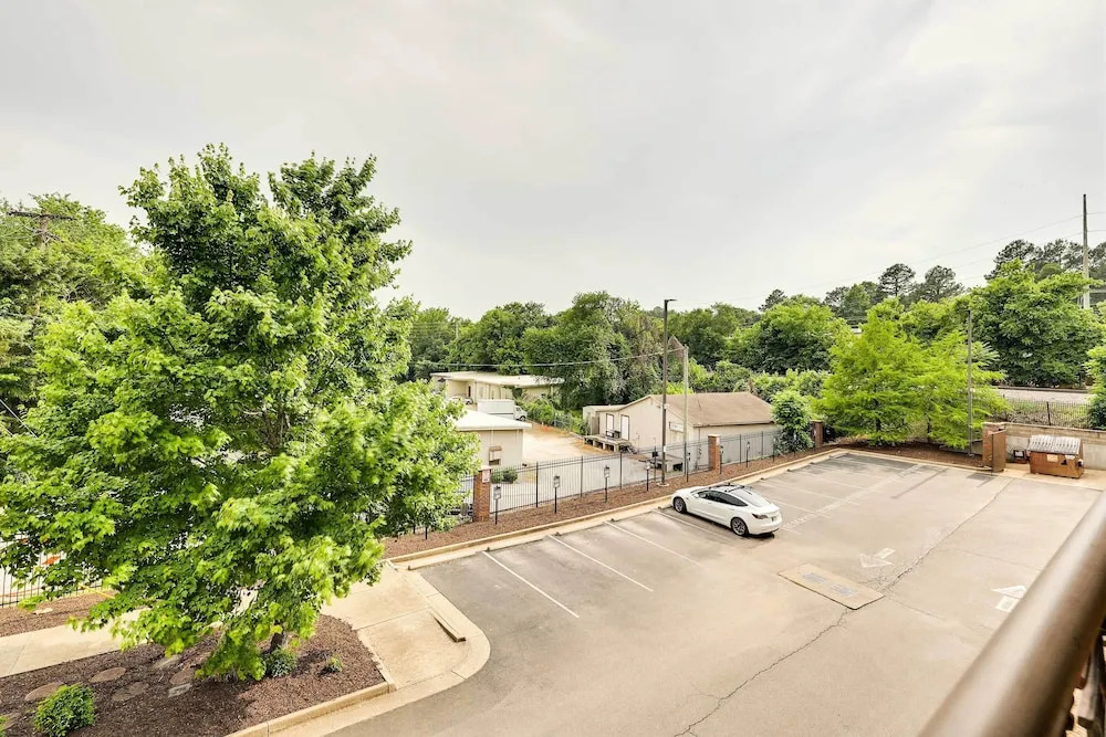 Fayetteville Vacation Rental Near UA Campus