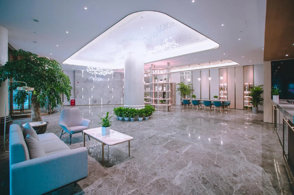 Shiny Hotel