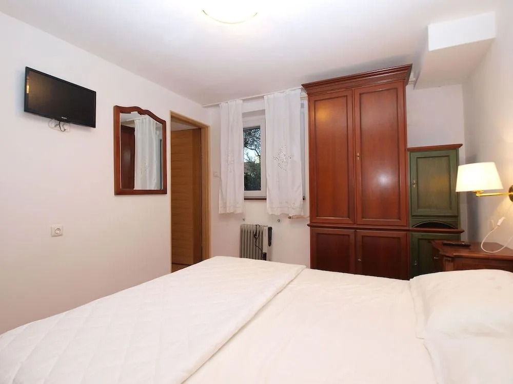Apartment 1278