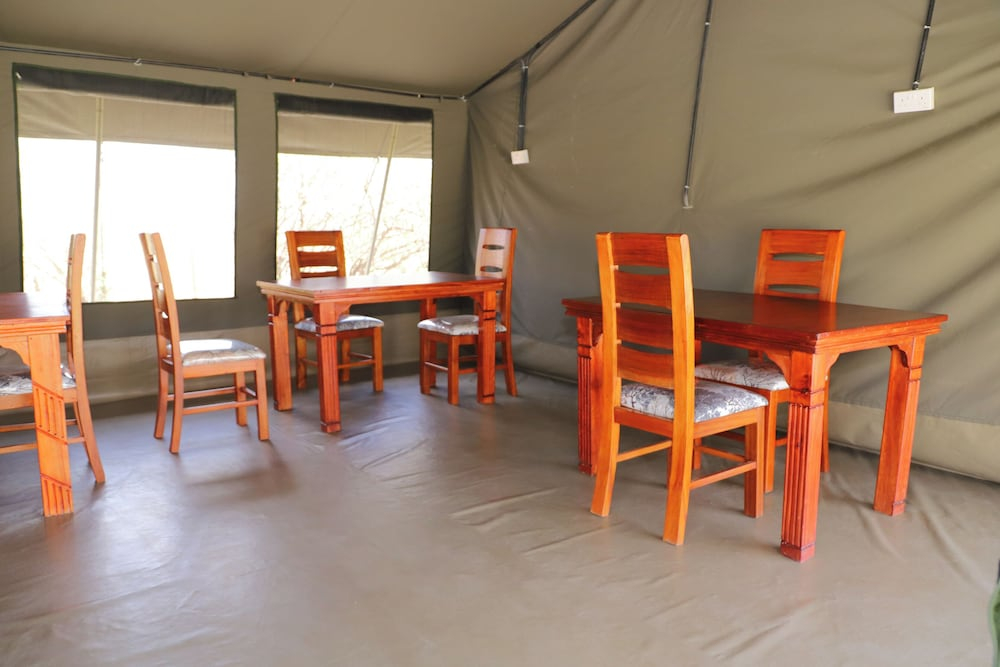 Emunyan Mara Camp