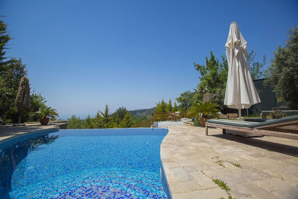 Villa Zeytin Evi by Akdenizvillam