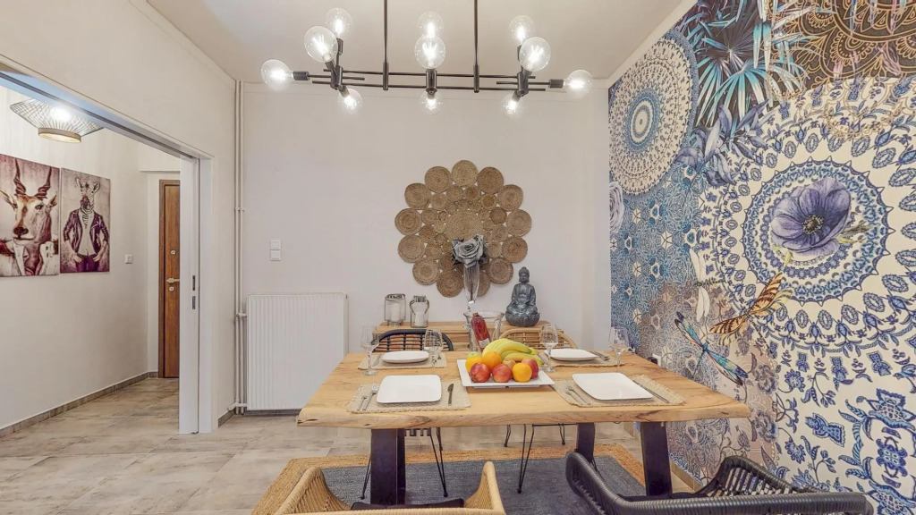 Motley Elegant Apartment by Estia