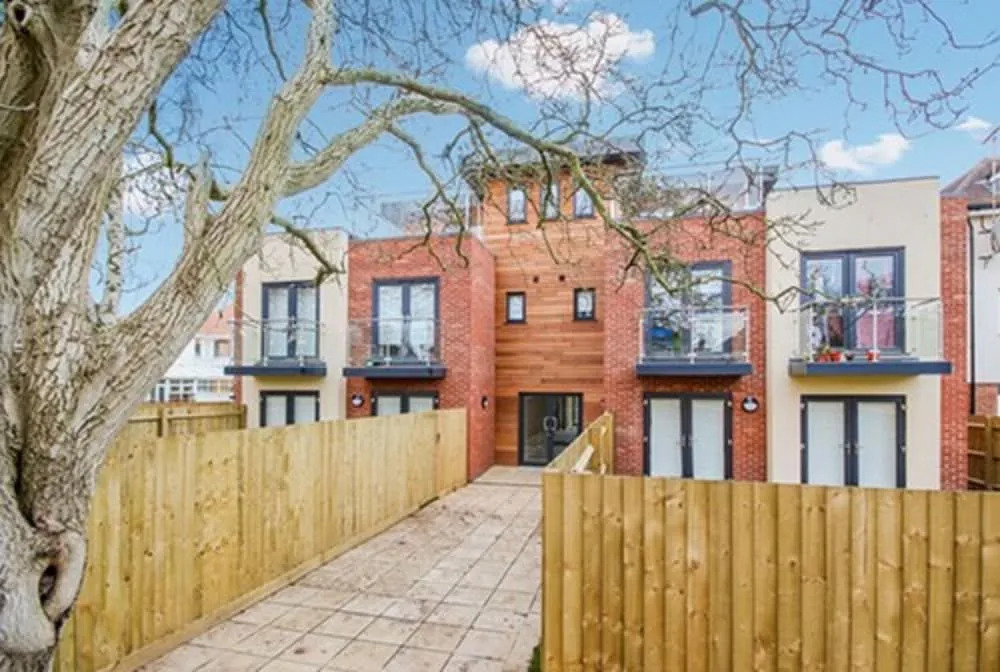 Modern Comfortable 2 & 3 Bed Apartments, Free Parking, Wifi, Headington, Close to Hospitals, Science Park & Brookes University