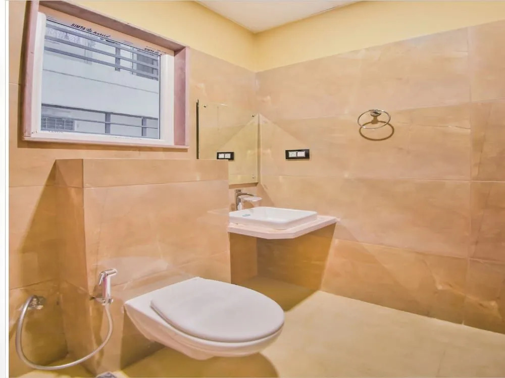 Capital O 40626 M3 Hotel