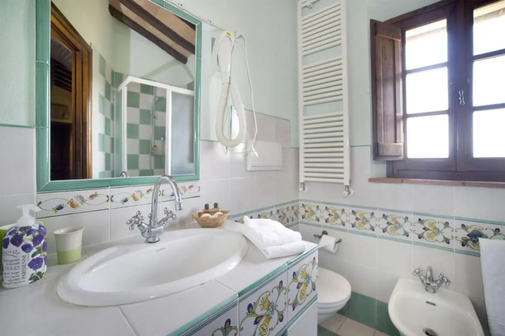 Villa Le Rondini by Salogi Villas