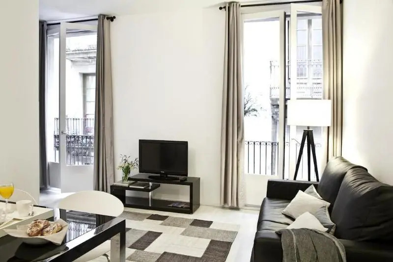AinB Gothic Cathedral Apartments