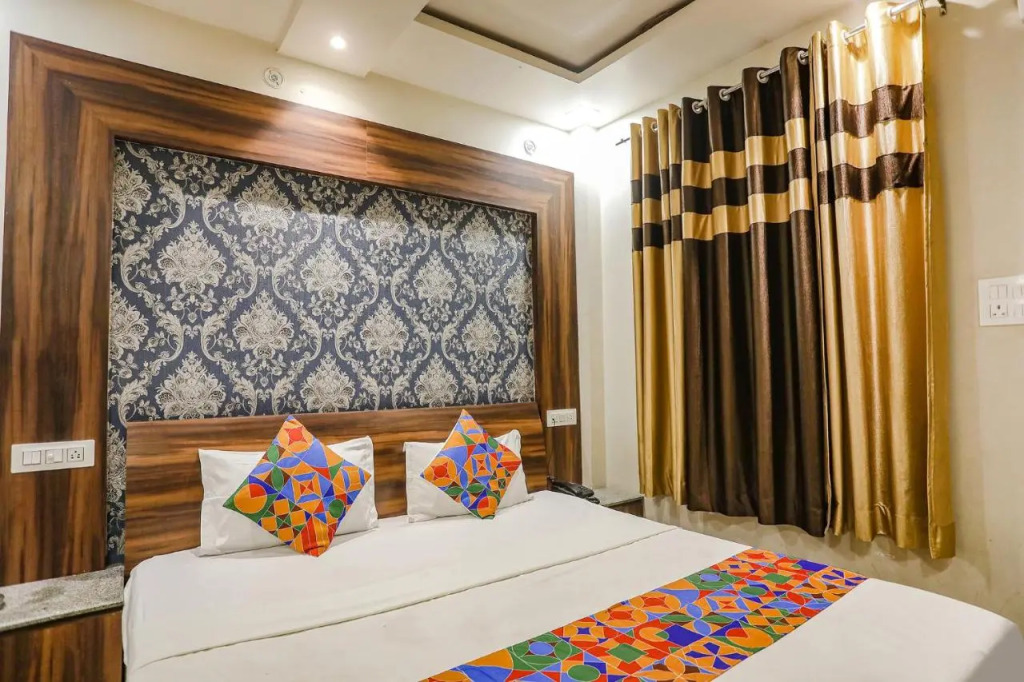 FabHotel Shri Ram Kashi