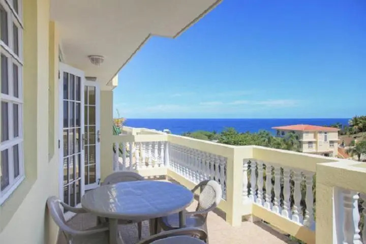 Penthouse, Rooftop Terrace, WiFi and Views, PRV 304