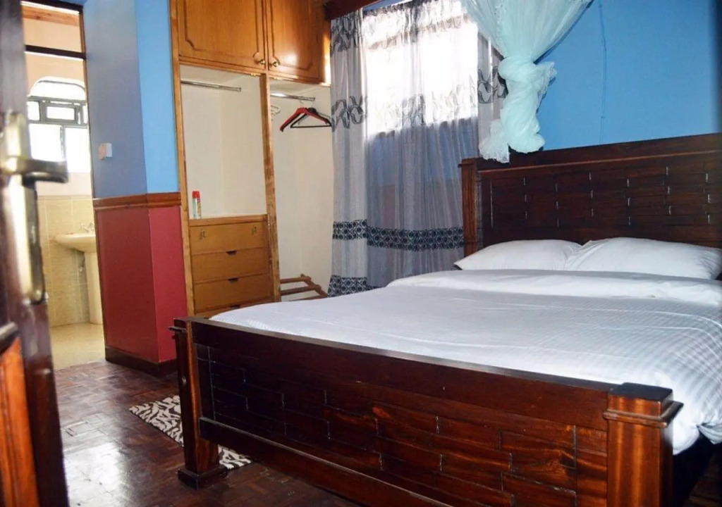 Karen Bomas Inn