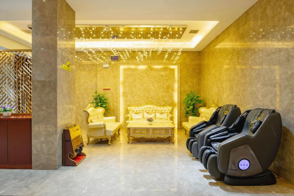 Manhattan Hotel Guilin Liangjiang Sihu Arctic Plaza