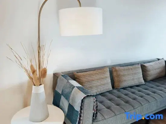 Edgemont-lntegrate into local life