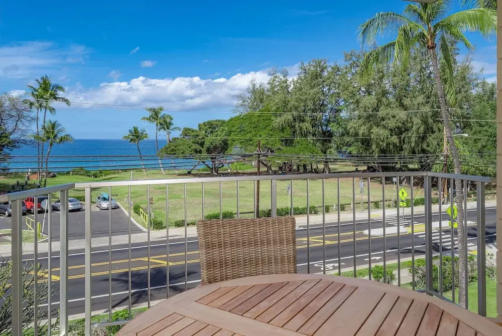 Haleakala Shores A-302 - Stunning Ocean Views, Beautiful Renovation, Wi-fi, & AC