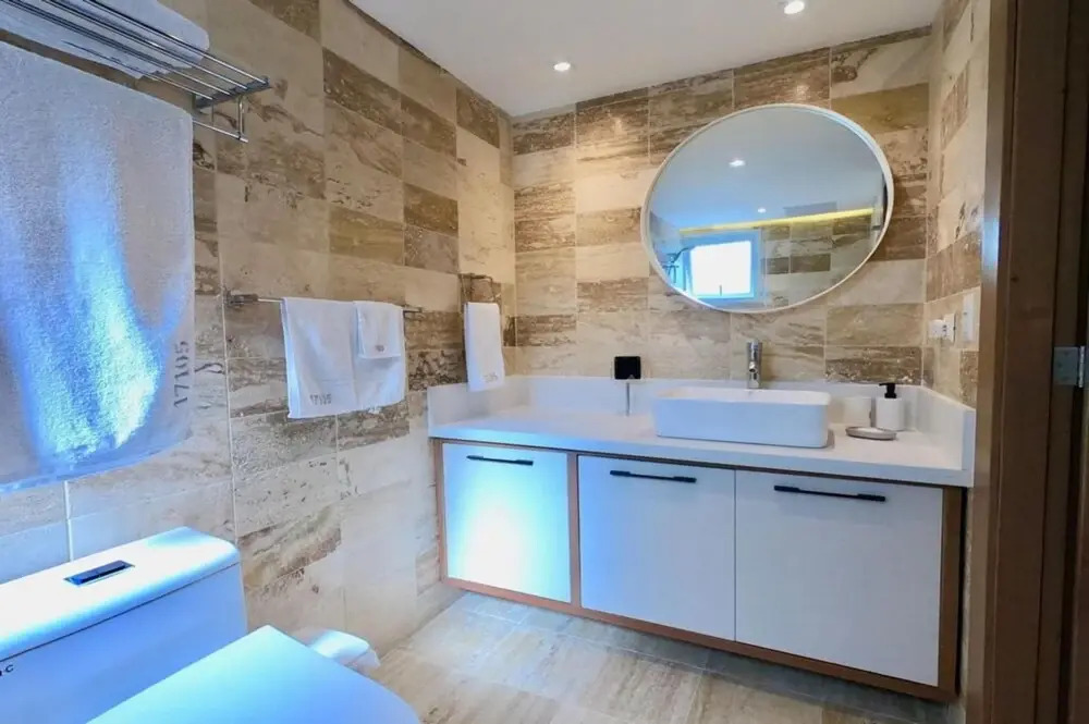 Wonderful 2-br Beach Front Apartment at Emotions