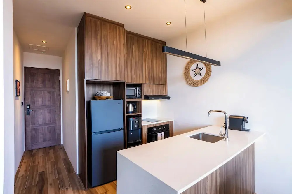 Avanya Luxury Apartments by Pertama Stay