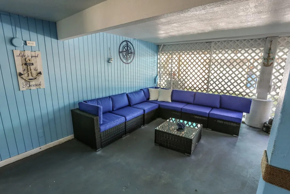 5301 Estero Serendipity Manor