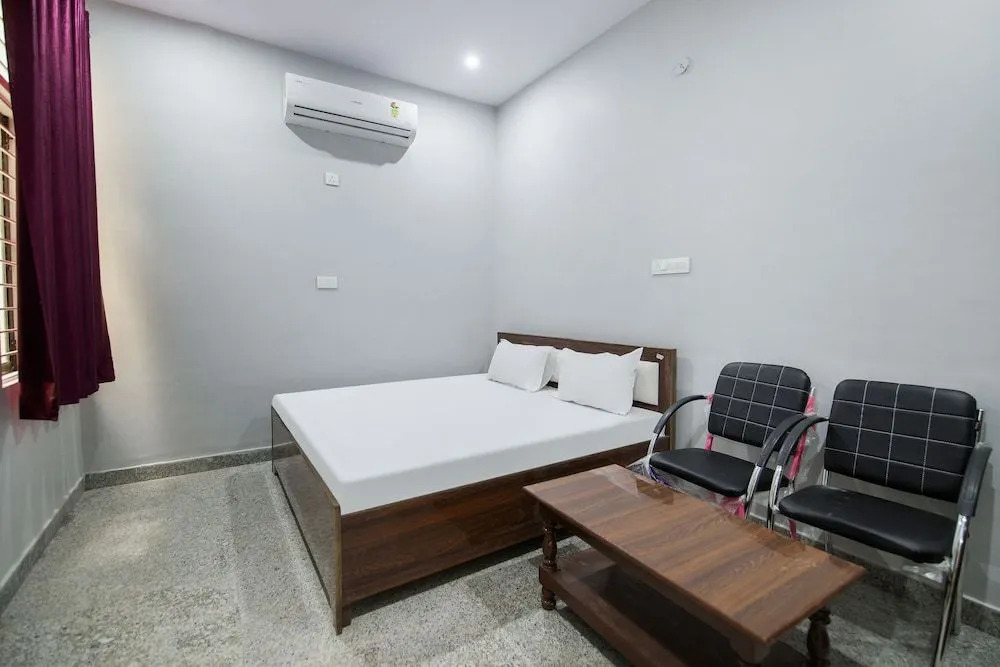 OYO 45931 Hotel Ganesham