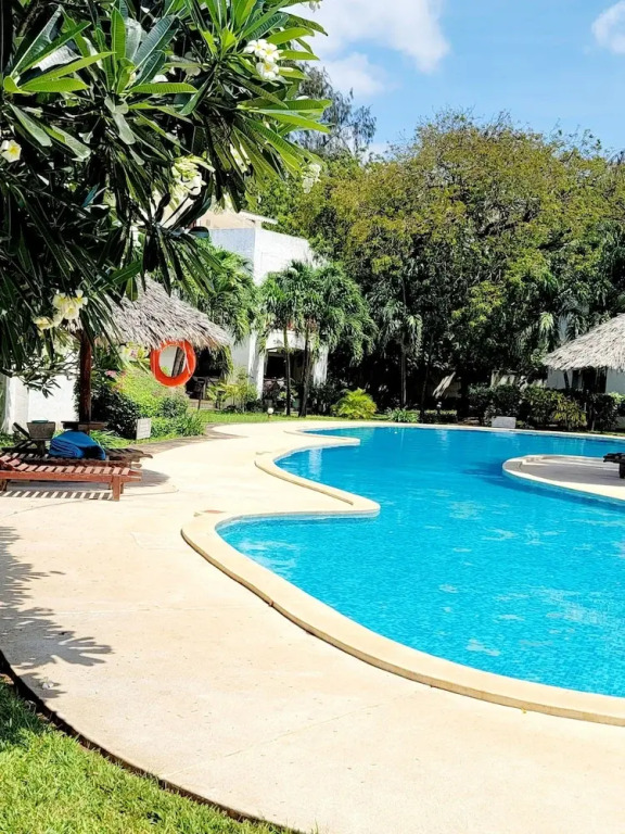 Green Malindi Apartments by RevSerene