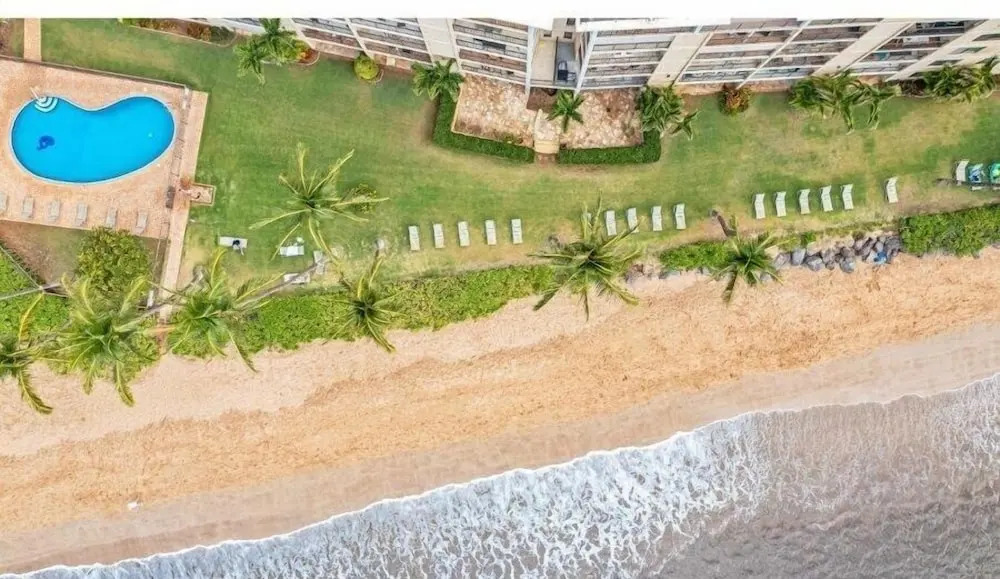 Kihei Beach, #203 1 Bedroom Condo by RedAwning