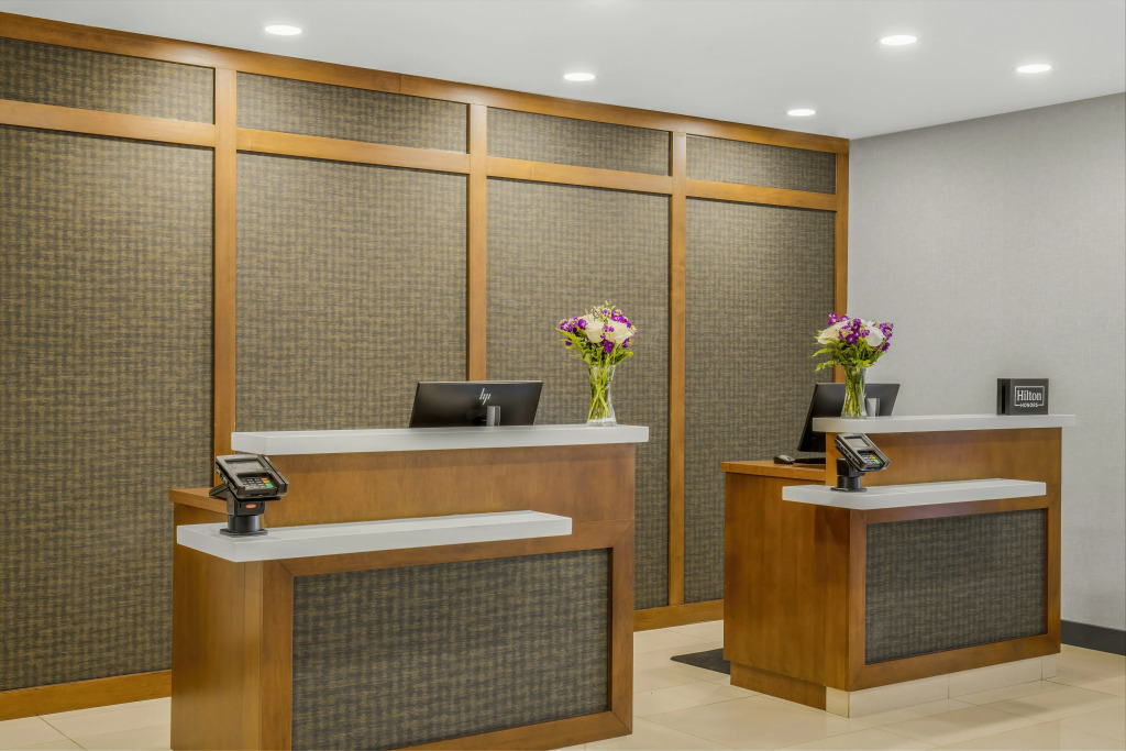 Homewood Suites by Hilton Winnipeg Airport - Polo Park