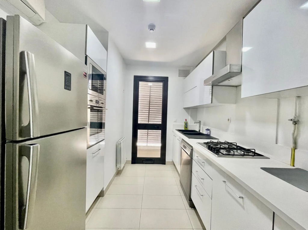 NEW Bright and Luxurious 2bds in Rd Malaga B10