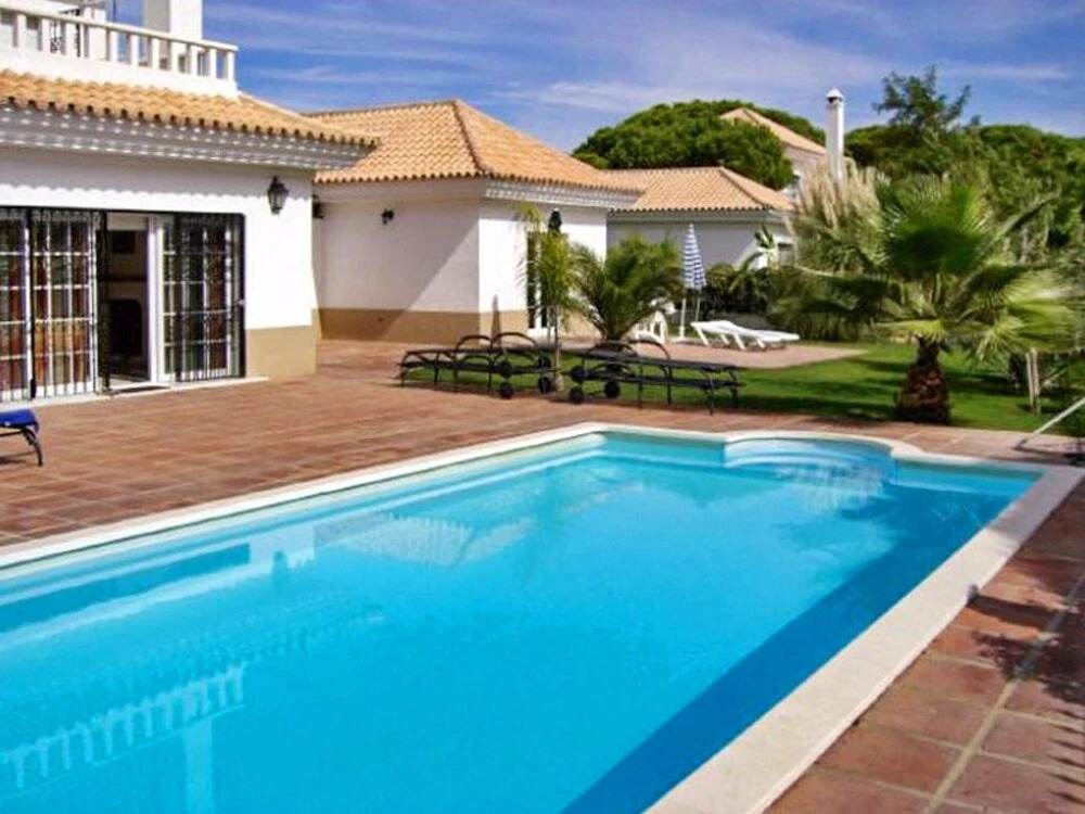 House With one Bedroom in Huelva, Nuevo Portil, With Shared Pool, Enclosed Garden and Wifi Near the Beach