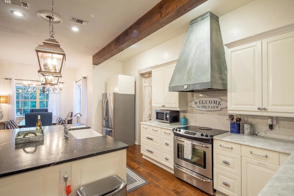 STONE RIDGE RETREAT - 5 Br Home