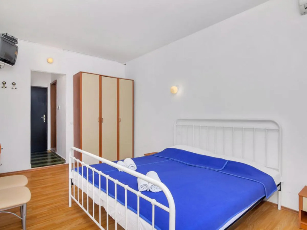 Apartment Cico Hvar/Pokrivenik 8183