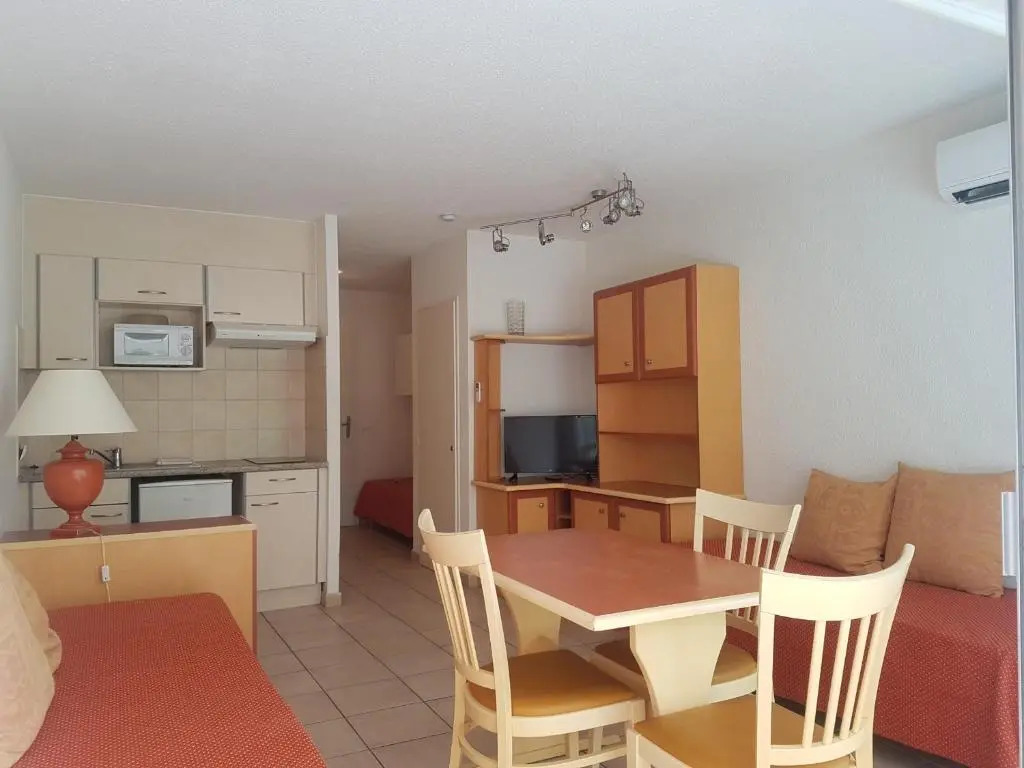Appartement Saint-Raphaël, 1 pièce, 3 personnes - FR-1-466A-35