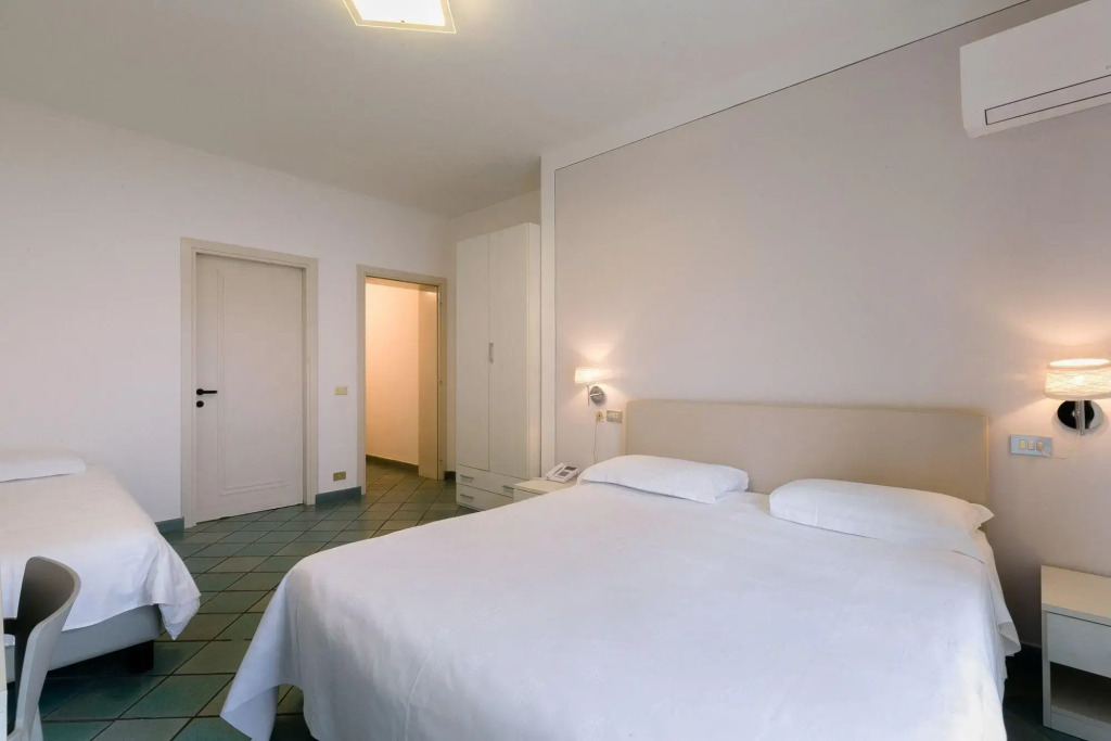 Hotel Saviola