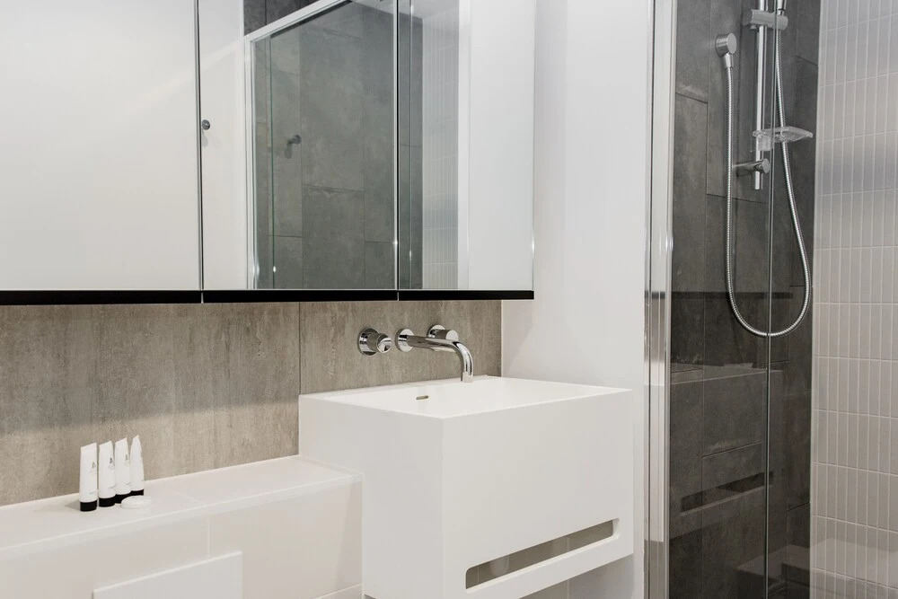 Avant Tower Apartment