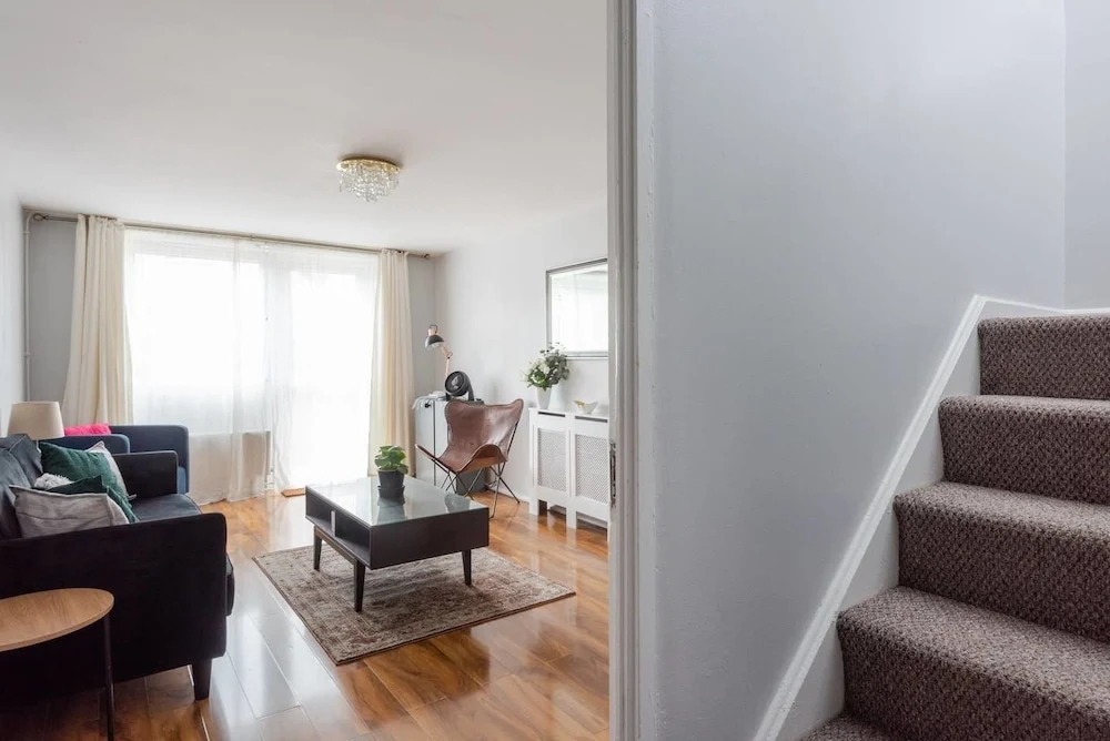 Stunning 2BR Flat Near Burgess Park W/garden