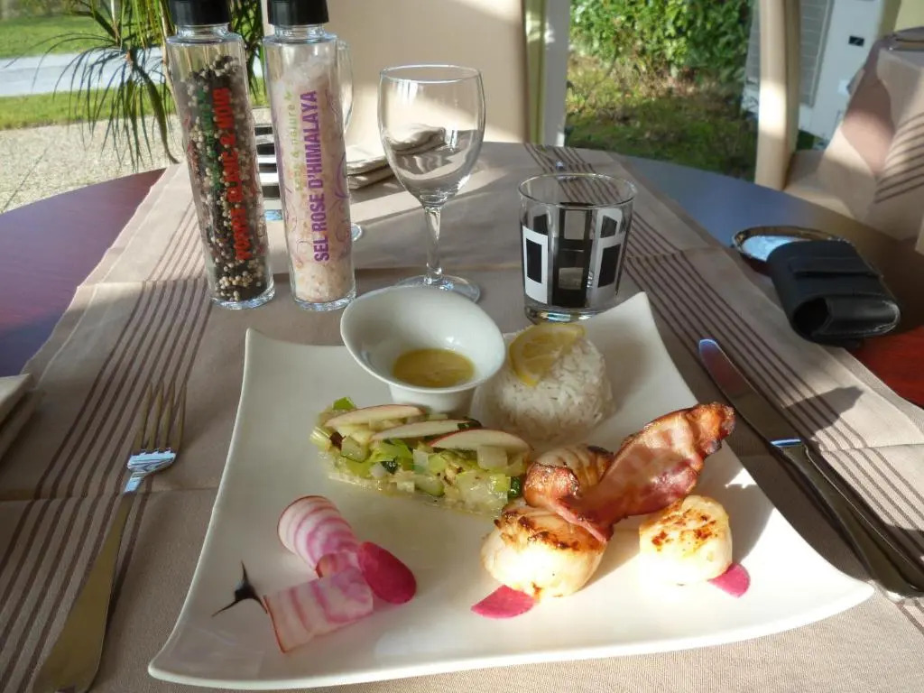 Logis Hotel De La Loire Ancenis - Restaurant Les Bateliers