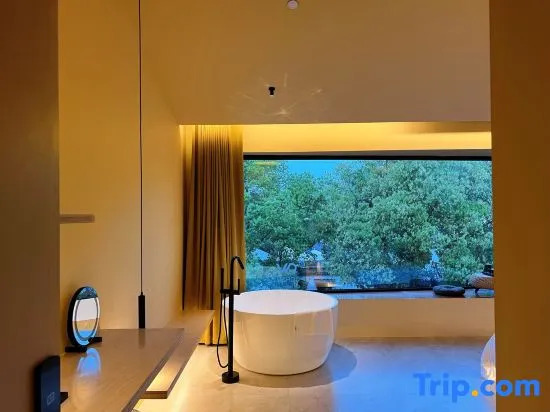 WOPAI Designer Hotel (Suzhou Guanqian Street Yangyuxiang Subway Station Branch)