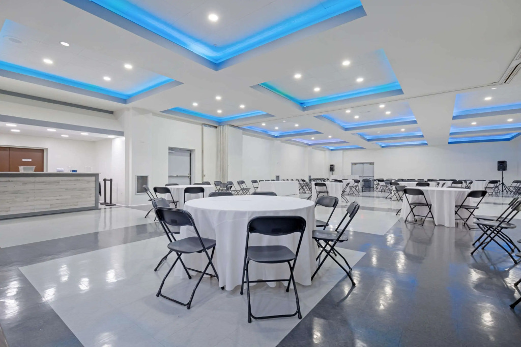 Clarion Hotel & Suites BWI Airport North