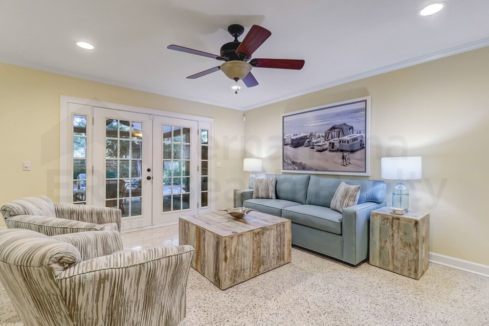 223 Lighthouse Circle