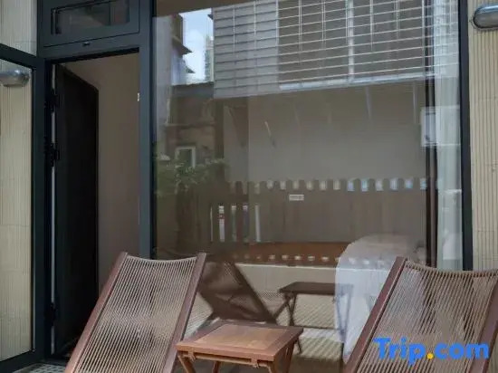 Diary Cottage(Zhongshan Road, Zhenhai Road Subway Station Branch)