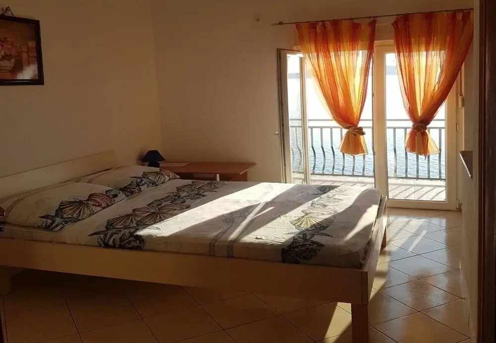 Domagoj - on the Beach - SA5 Bijeli